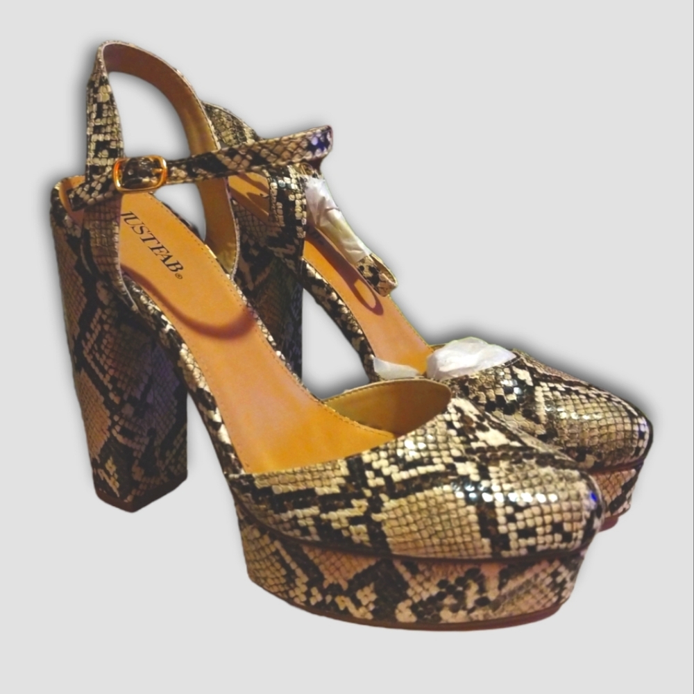 Showoff Pumps Snake SkinSZ. 10